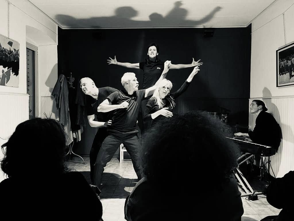 Il Playback Theatre di La Fa Bu arriva a Staranzano, così storie ed emozioni del pubblico diventano performance