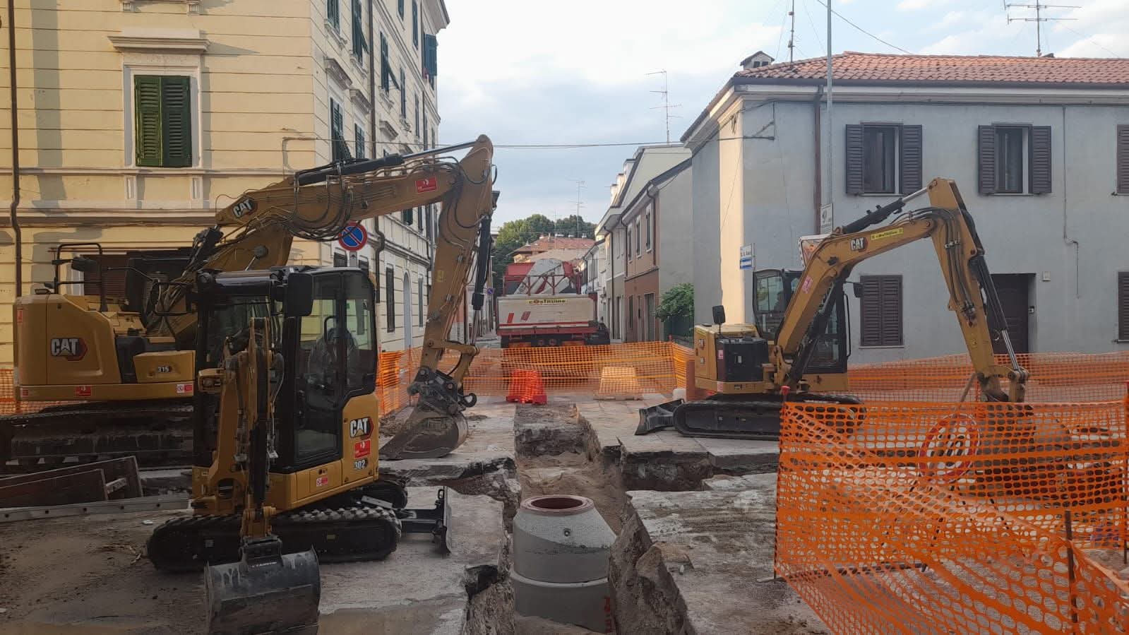 Copertina per Monfalcone, lavori slittati in via Garibaldi, Percuzzi critica: «Retorica trionfalistica e disagi»
