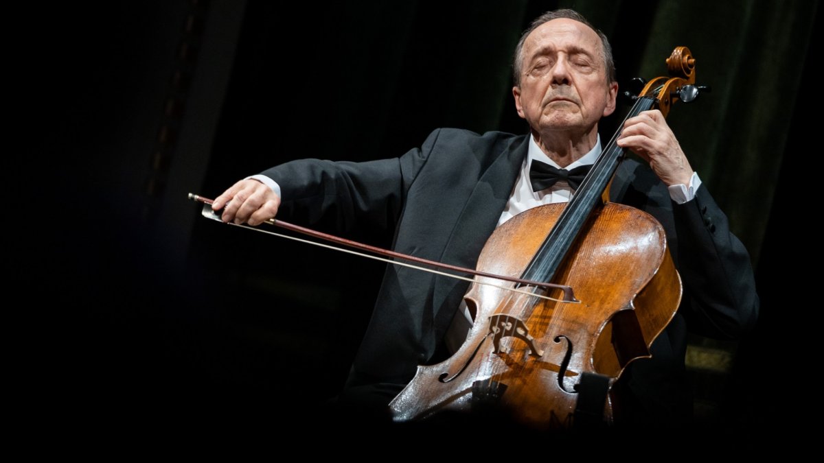Copertina per Masterclass e concerto per violoncelli e pianoforte, il Maestro Miklós Perényi porta le sonate di Beethoven a Villa Marchese de’ Fabris