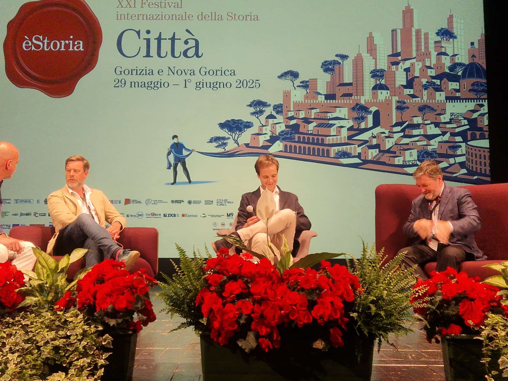 Copertina per Il rapporto tra città e cambiamento climatico a èStoria secondo Wilson e Mercalli: «Serve biodiversità»