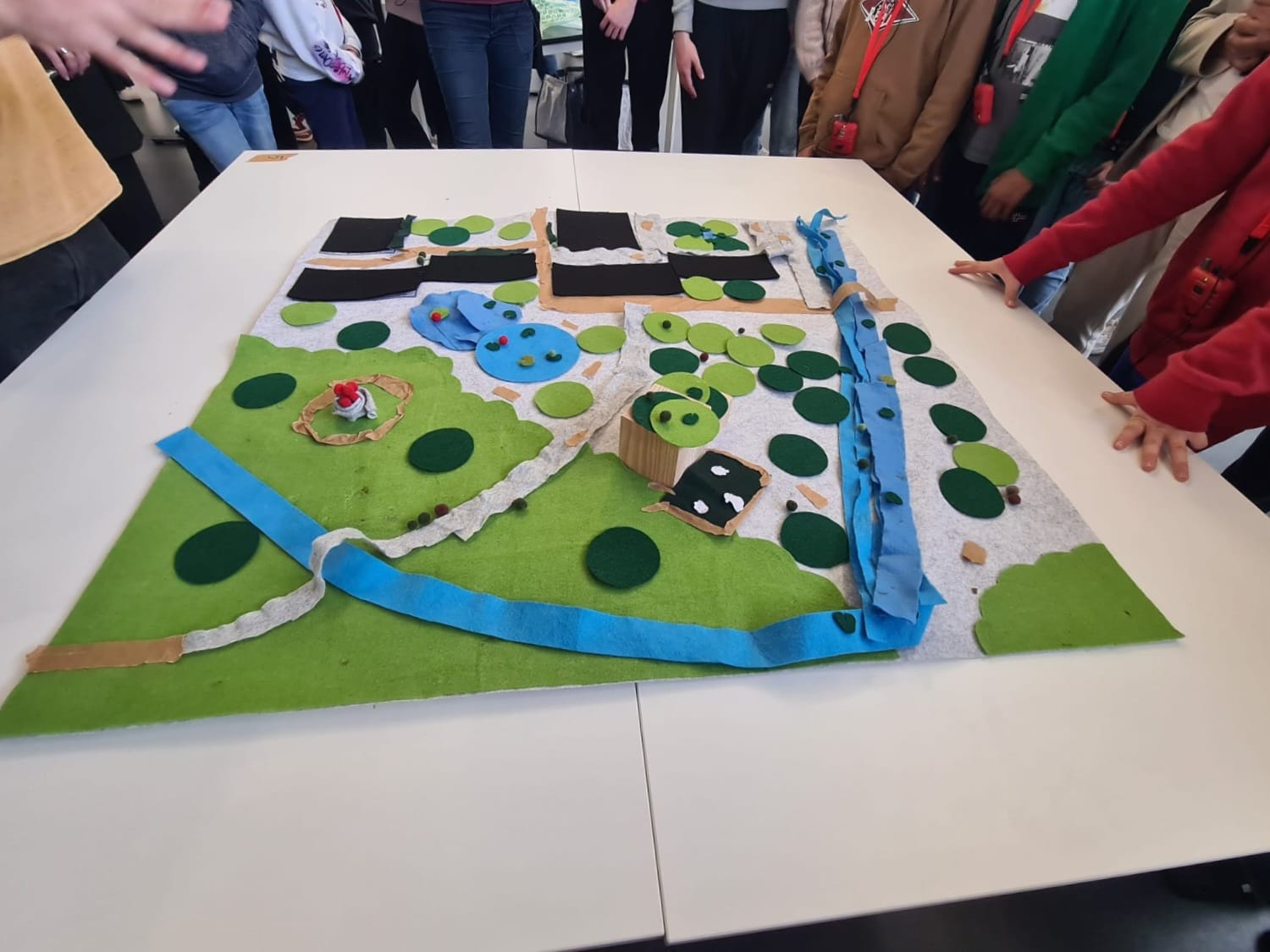 Copertina per ‘Like a bird’ lancia una mappa dei giovani per Gorizia e Nova Gorica