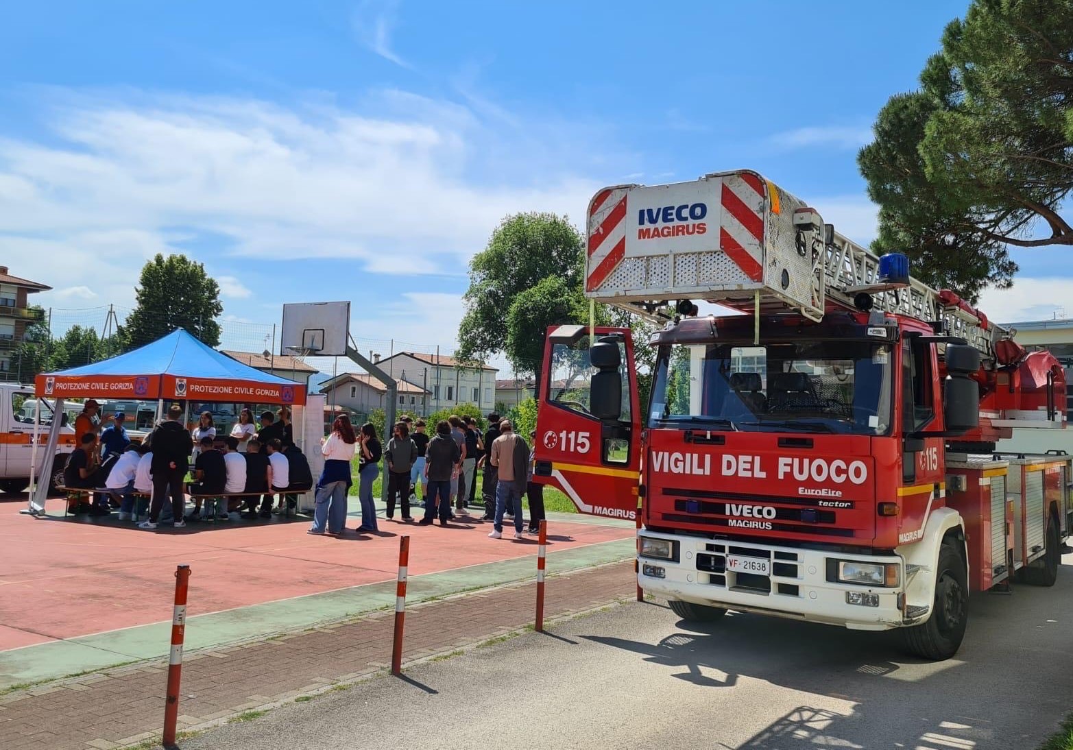 Copertina per Gorizia, comincia la terza edizione di ‘Carso non arso’: incontro tra studenti e Vigili del Fuoco sugli incendi del 2022