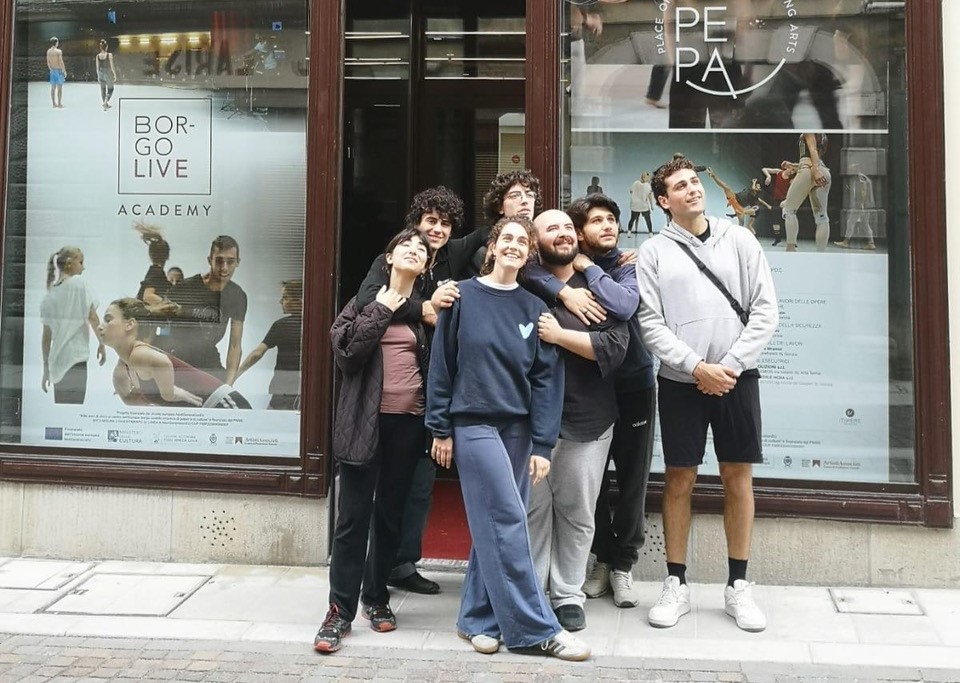Copertina per Gli ‘Innamorati’ di Goldoni protagonisti della nuova performance di BorGo Live Academy: ecco gli appuntamenti nel Goriziano