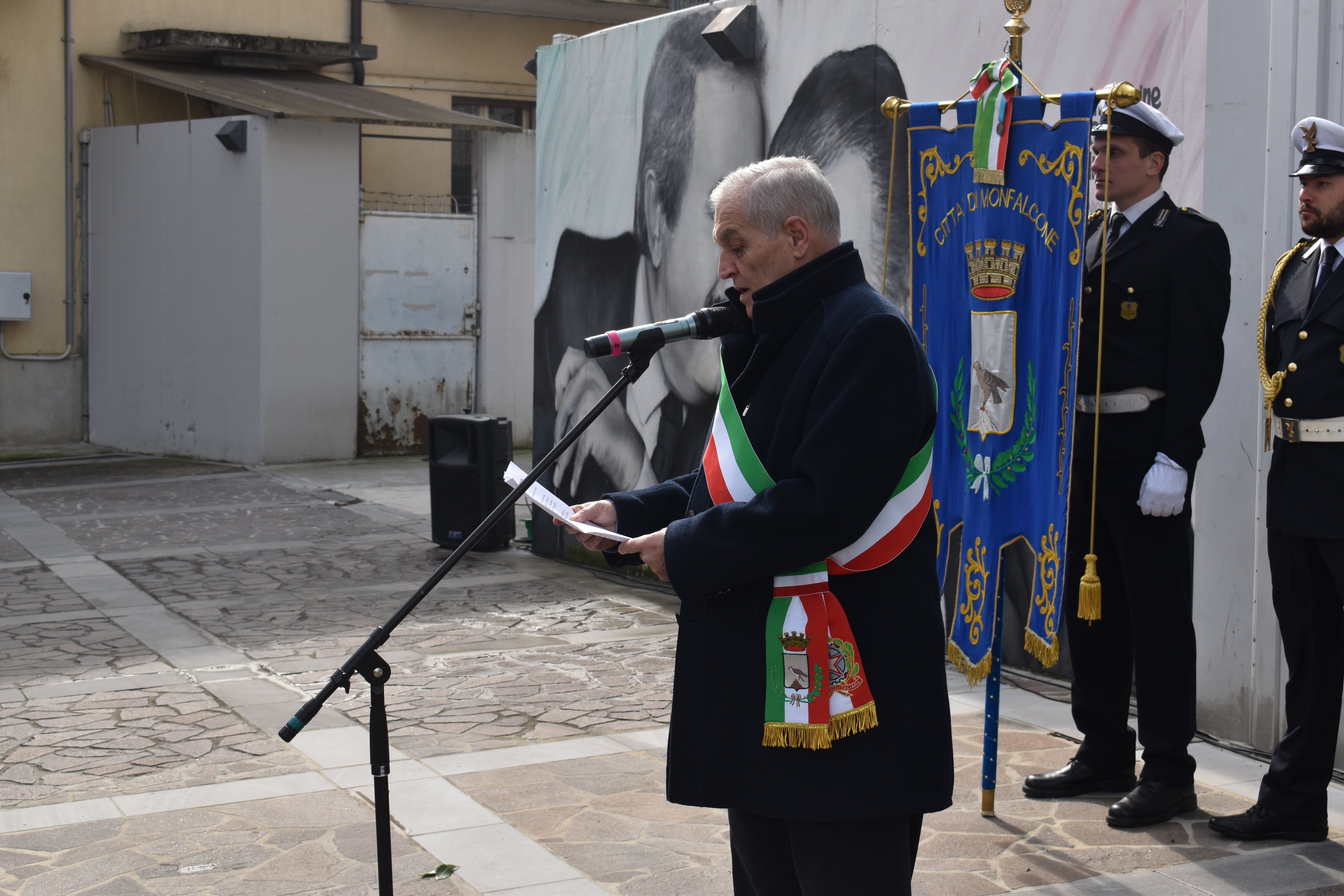 Immagine per Fotonotizia - Il ricordo delle vittime di mafia a Monfalcone, cerimonia in piazza Falcone e Borsellino