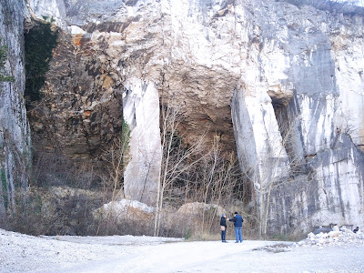 Tra Ravenna e Capodistria arriva la mostra ‘La Pietra di Aurisina’: un viaggio tra architettura, arte e storia dal Carso al mondo 