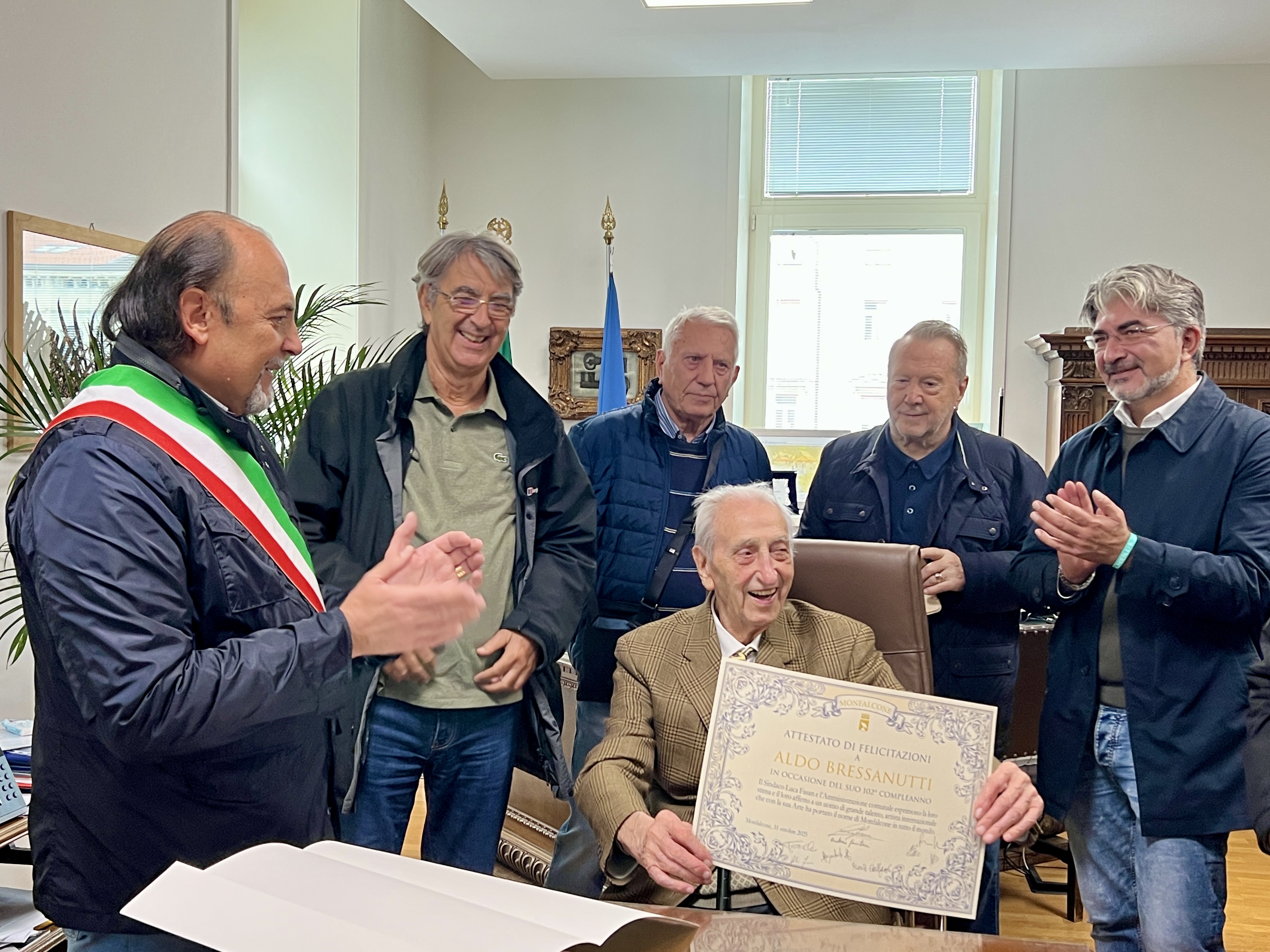 Immagine per Fotonotizia – Il maestro Aldo Bressanutti spegne 102 candeline, così lo celebra Monfalcone 