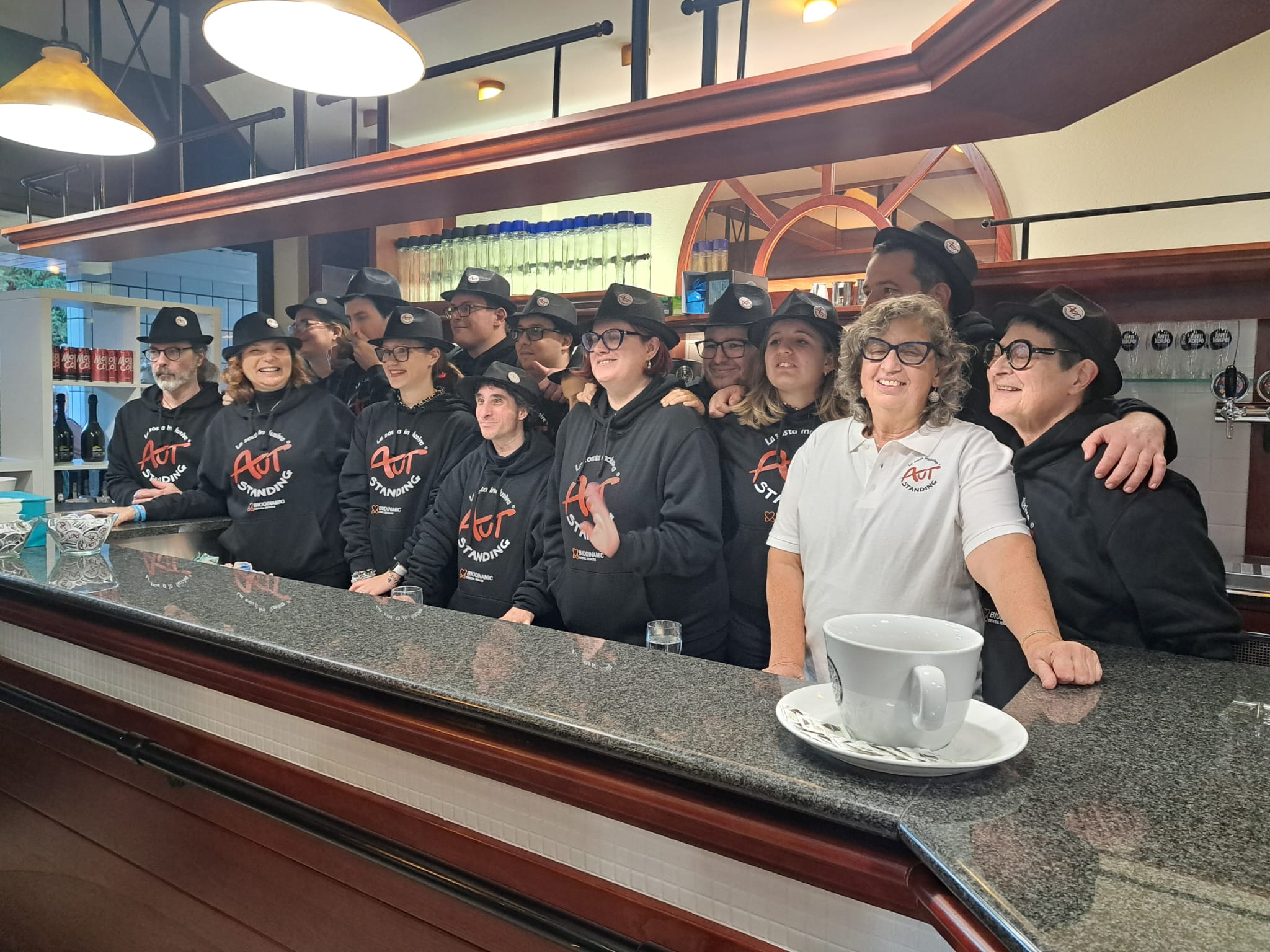 Immagine per L’inclusione sociale fiorisce tra tavoli e cucina: apre a Monfalcone il ristorante-pizzeria ‘Go Aut Standing’