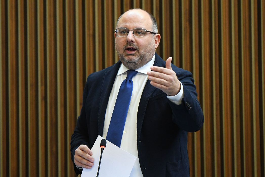 Copertina per Riorganizzazione della chirurgia oncologica regionale, Moretti: «Manca trasparenza istituzionale»