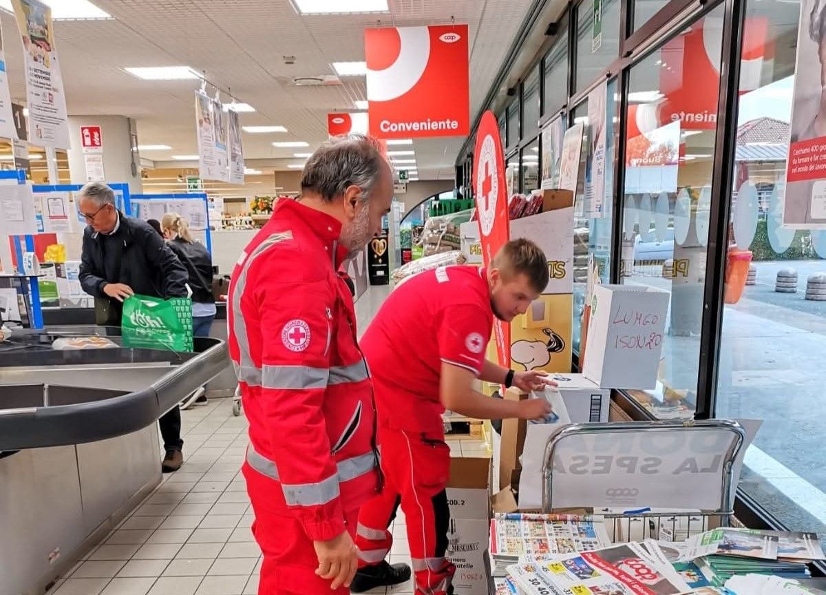 Immagine per La Croce Rossa Italiana di Gorizia aderisce a 'Dona la spesa per la scuola' nei punti CoopÂ ilÂ 13Â settembre