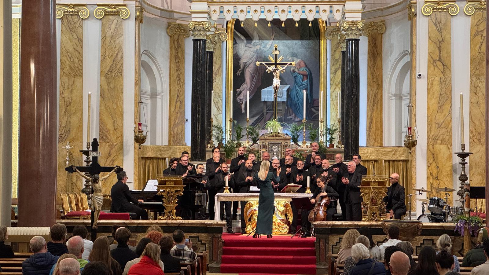 Copertina per Il Coro Polifonico di Ruda vola a Londra, tre esibizioni tra il Museo del Cinema e le chiese di St. Peter e St. Pancras