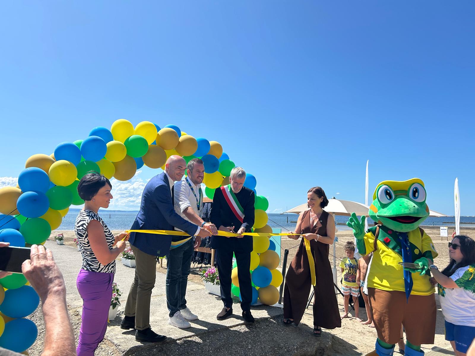 Copertina per Avventura e divertimento galleggiano sul mare. Ecco il ‘Primero Splash Bay’
