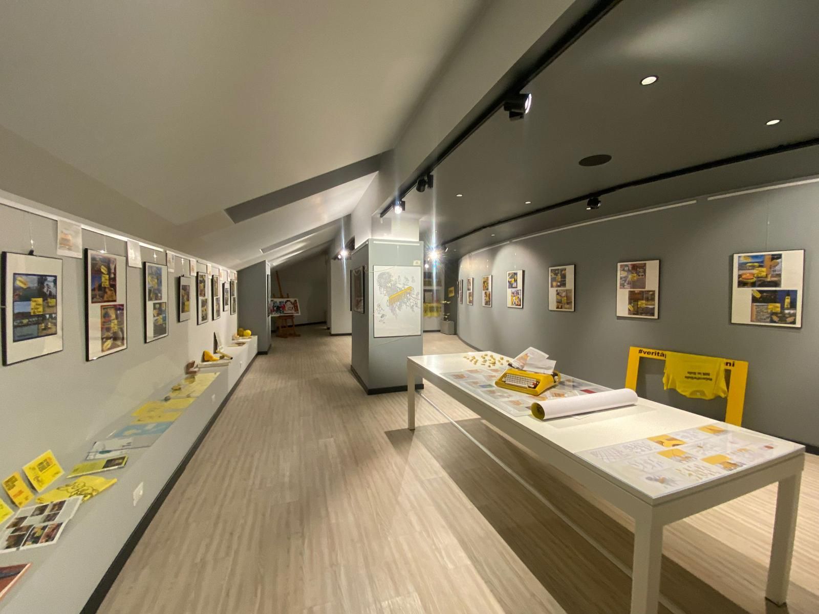 Immagine per Turriaco, la mostra collettiva ‘Giulio continua a fare cose…’ visitabile in municipio