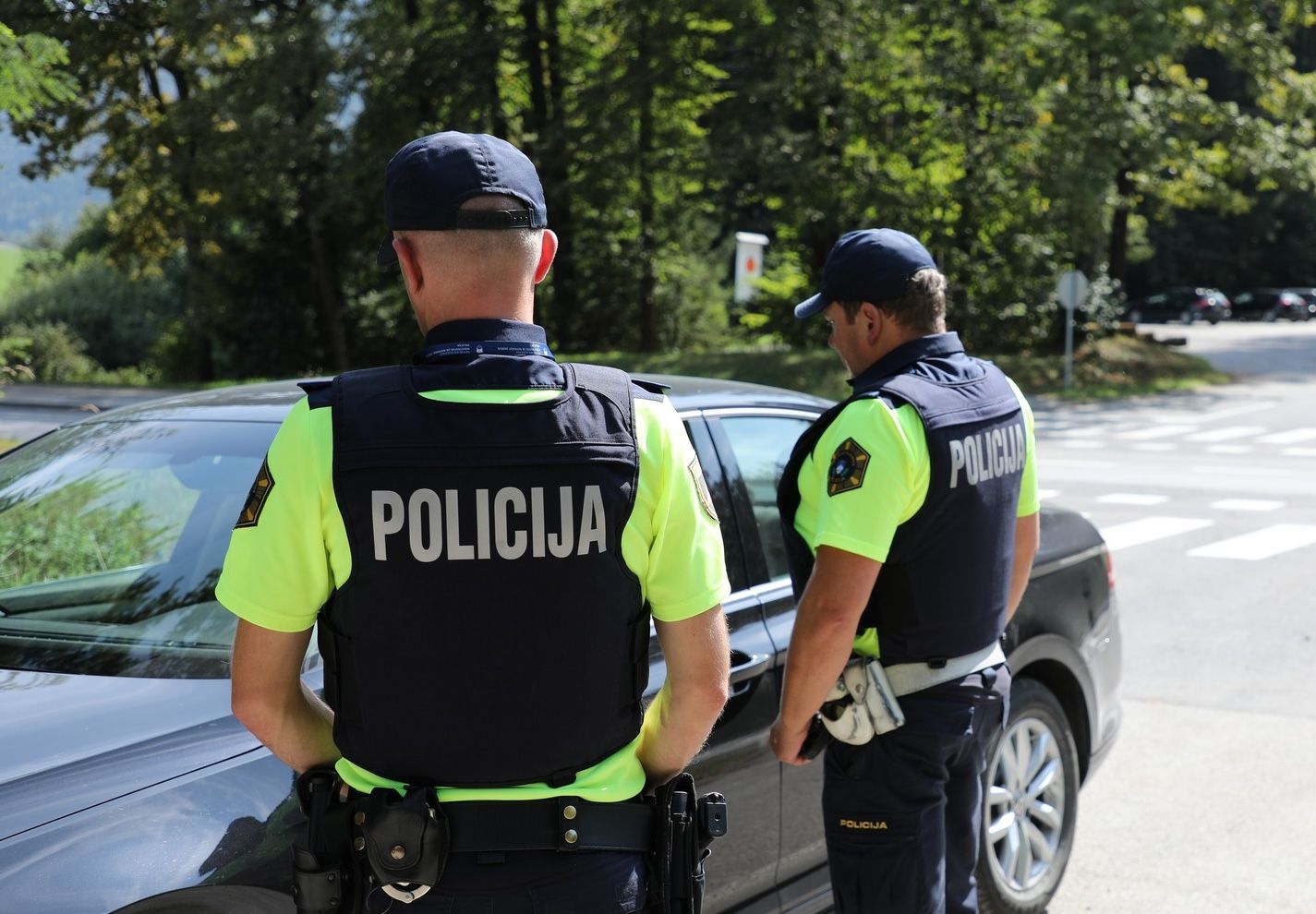 Immagine per Nova Gorica, ciclomotore investe un pedone sulla pista ciclabile: ferito un 40enne
