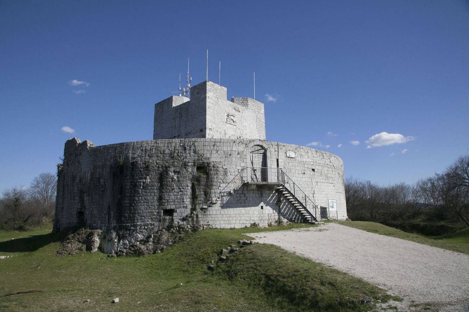 Immagine per Rocca di Monfalcone, il confine tra Longobardi e Romani si riassapora con la rievocazione 'Limes Bellum'
