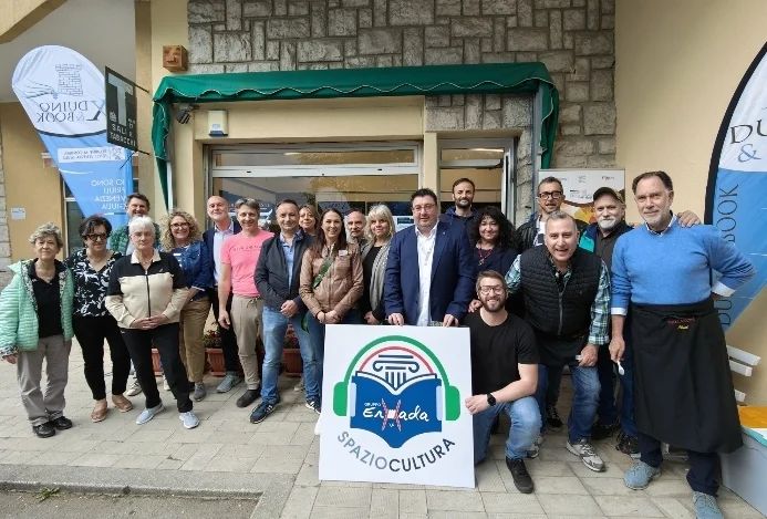 Immagine per Libri, escursioni e degustazioni: torna ‘Libri e vini in piazzetta’