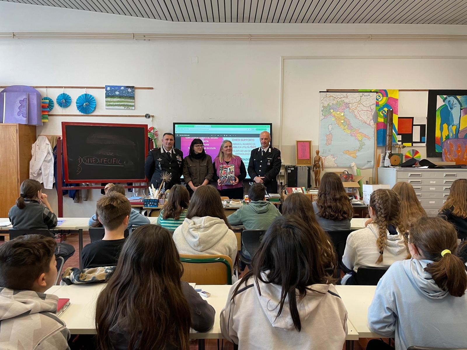 Mariano, oltre 80 studenti delle medie a lezione di legalità con i Carabinieri di Gradisca