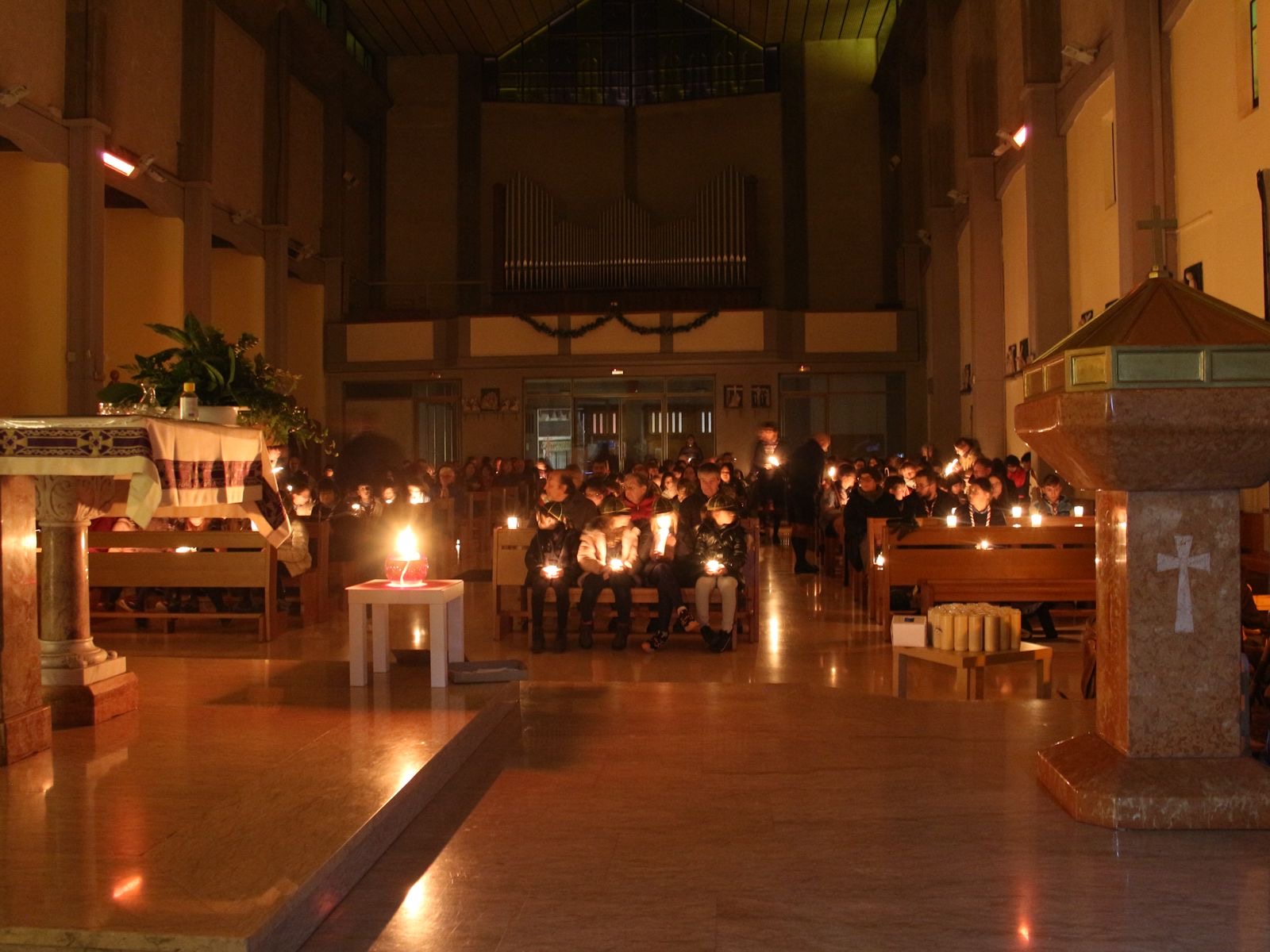 Immagine per La Luce della Pace arriva a Monfalcone: rinnovato il messaggio di speranza, fraternità e impegno per la pace 