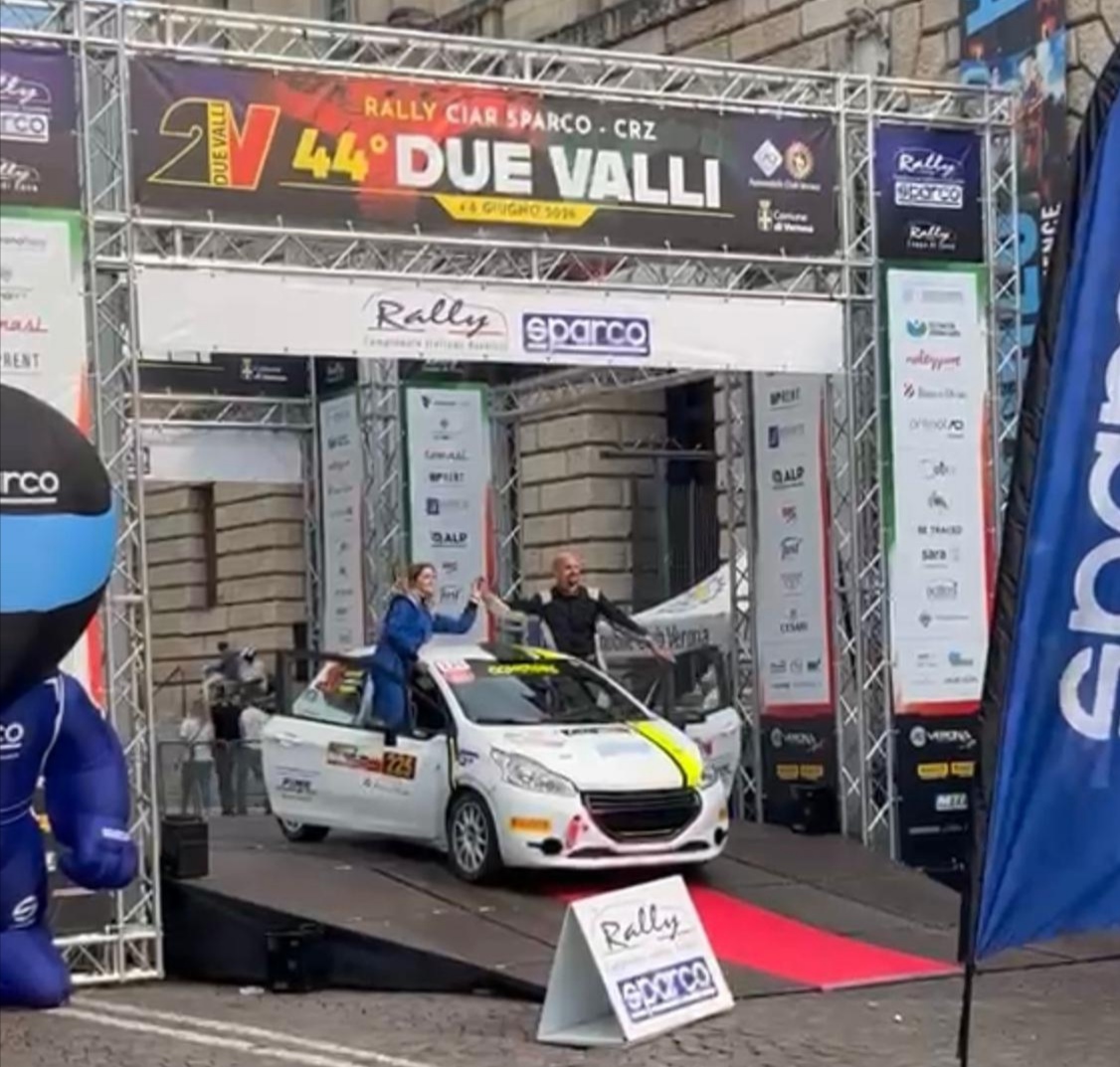 Immagine per Scuderia Gorizia Corse sul gradino più alto al Rally Due Valli con Graputti e Collavino
