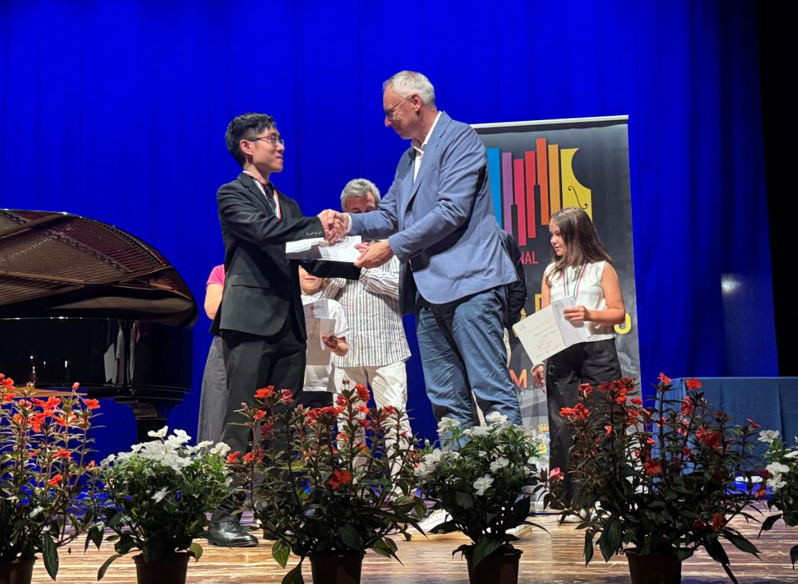 Immagine per Si chiude il Concorso internazionale ‘Città di Cervignano’: Mattia Pagliani vince nella categoria violino