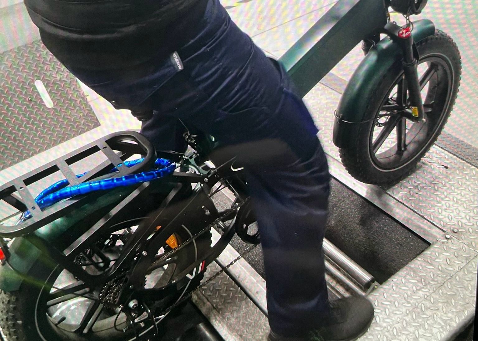 Immagine per Monfalcone, sequestrata una bici elettrica modificata: multa da 5.420 euro al conducente bengalese