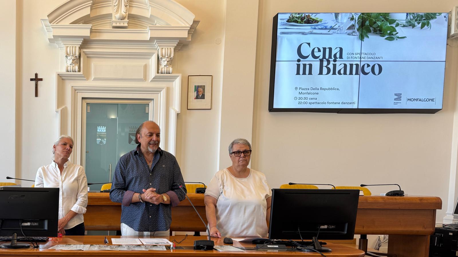 Immagine per Torna la Cena in Bianco a Monfalcone: tavoli sotto le stelle e fontane danzanti in centro città