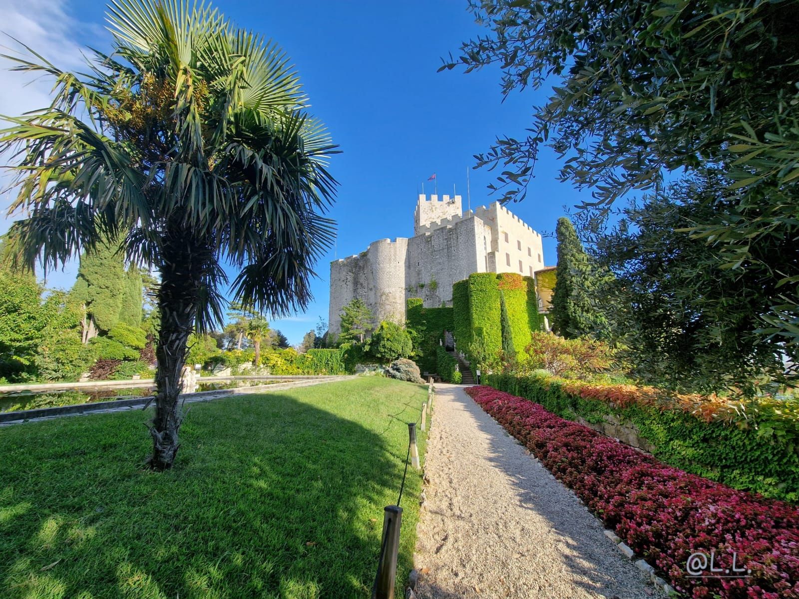 Immagine per Le opere nate all'ombra del Castello di Duino in mostra a Monfalcone: al via la collettiva di pittura