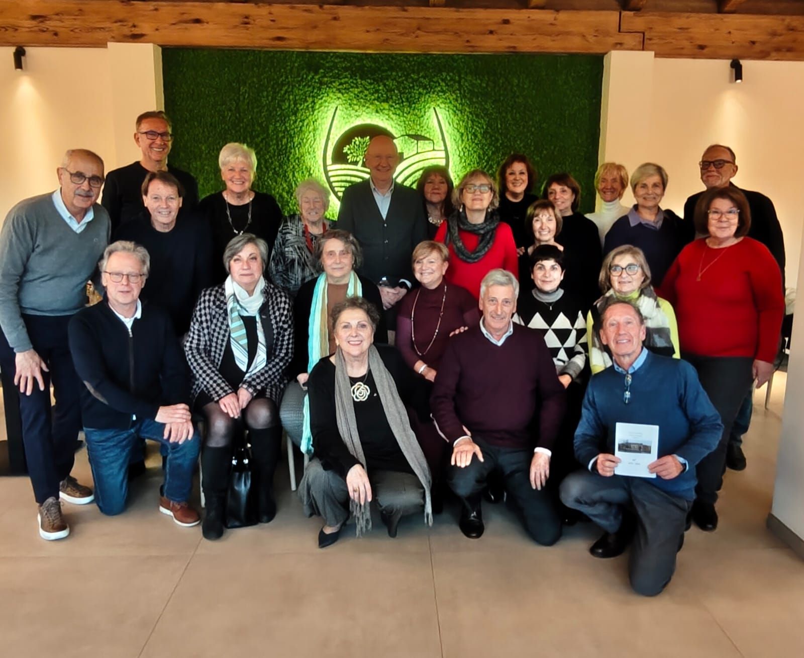 Immagine per Fotonotizia â€“ Ritrovo dei maturandi del Liceo Classico di Gorizia, festa per la classe 1975