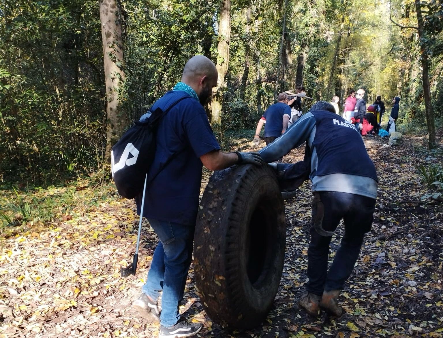 Gorizia, degrado nel Parco dell'Isonzo a Campagnuzza - Sant'Andrea: tanti i rifiuti rimossi