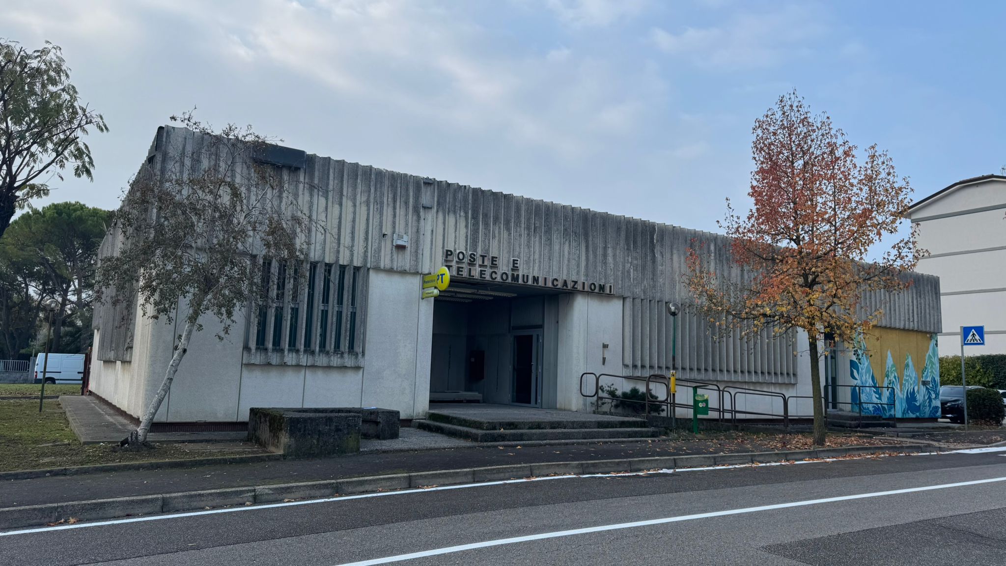 Posta ancora chiusa, il ‘caso’ Ronchi e ‘l’esempio’ di Paluzza. Lo sfogo di Vecchiet: «Qui l’ufficio mobile? Un miraggio»