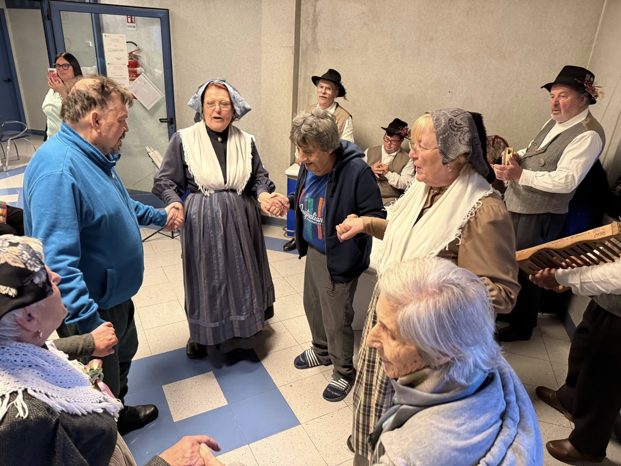 Immagine per Fotonotizia - Costumi Bisiachi anche a Roma tra le case di riposo