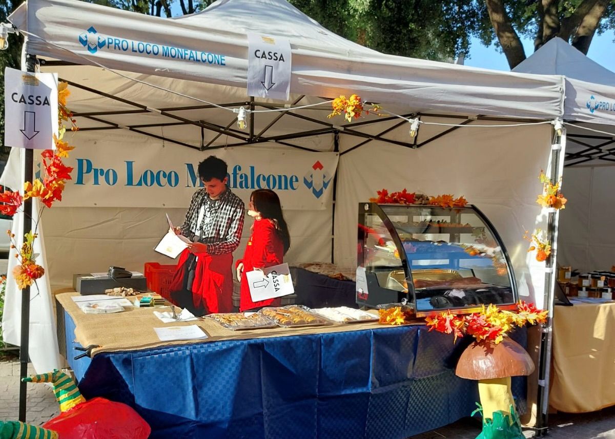 Copertina per Monfalcone, la ‘Festa del Bosco’ della Pro Loco porta i sapori dell’autunno in città