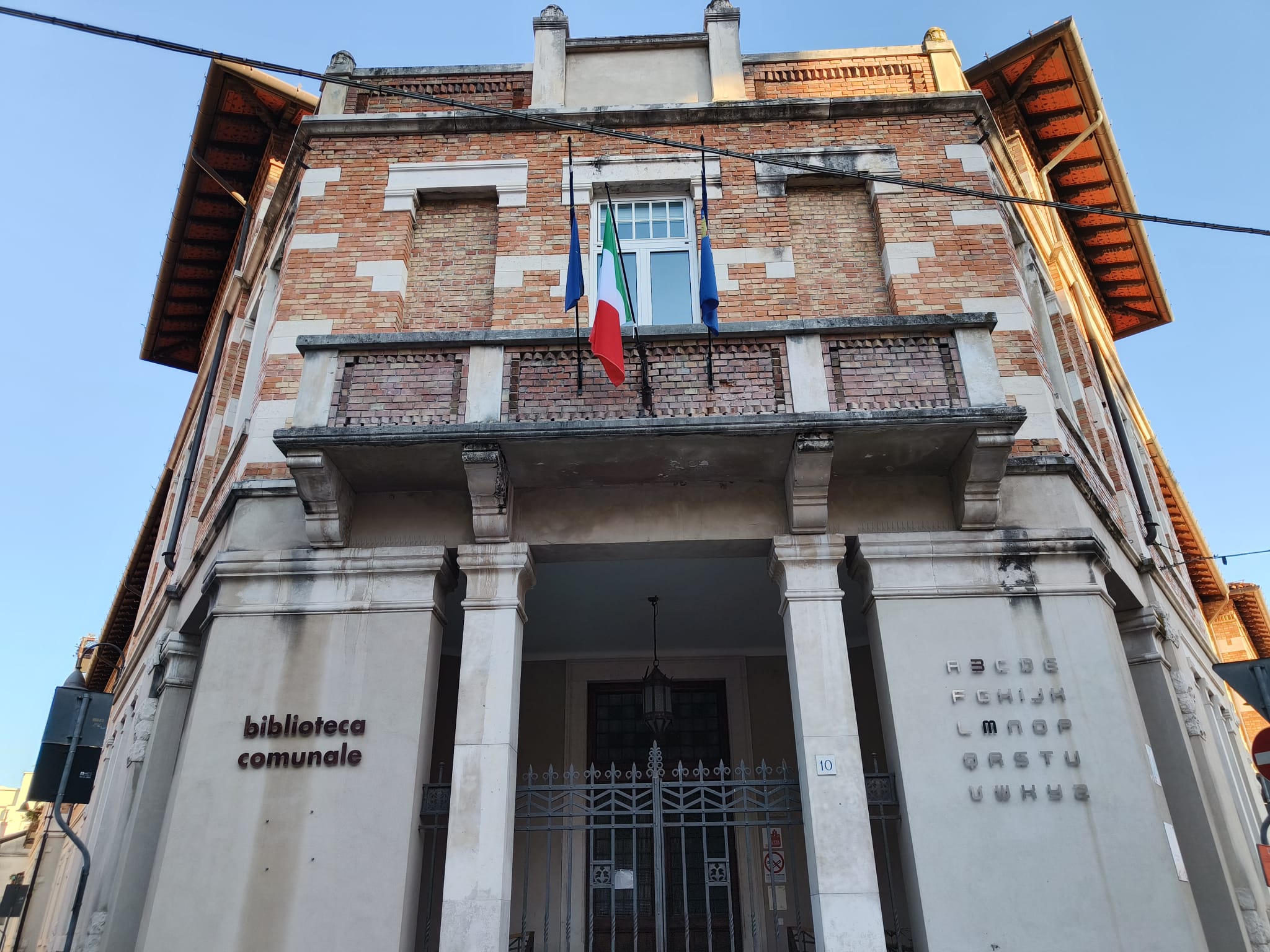 Monfalcone verso una Biblioteca comunale più accessibile: investiti 143mila euro