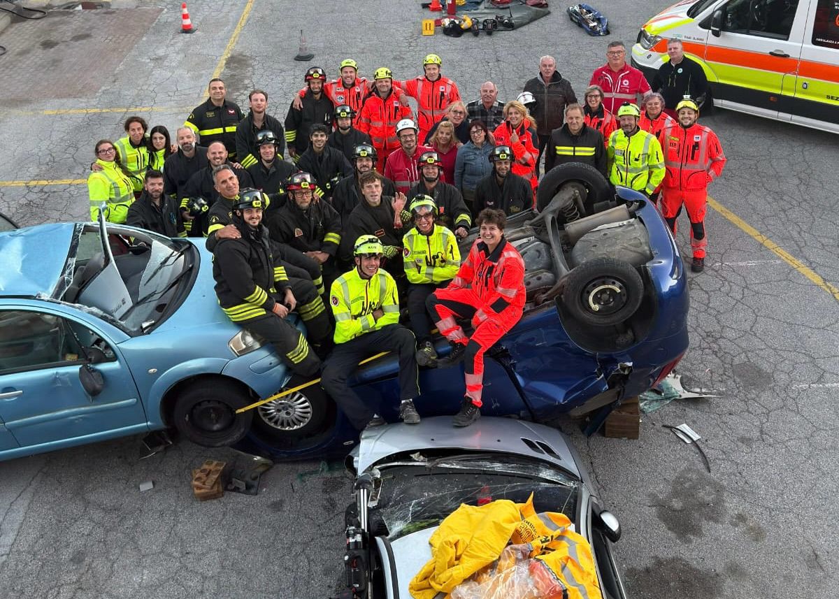 Immagine per Fotonotizia - Incidenti stradali, Vigili del fuoco e 118 si addestrano insieme a Gorizia
