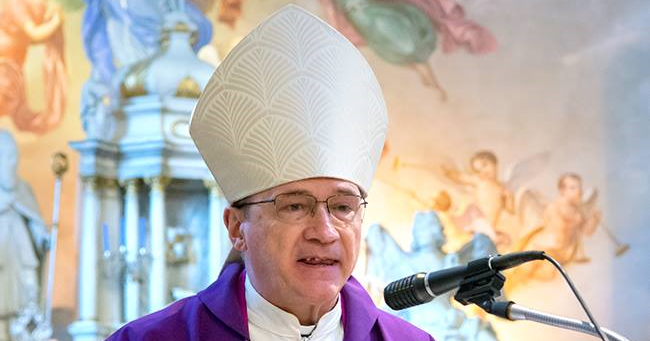 Immagine per Guardare alla luce del Natale nelle situazioni di buio. L'auspicio dell'arcivescovo Redaelli