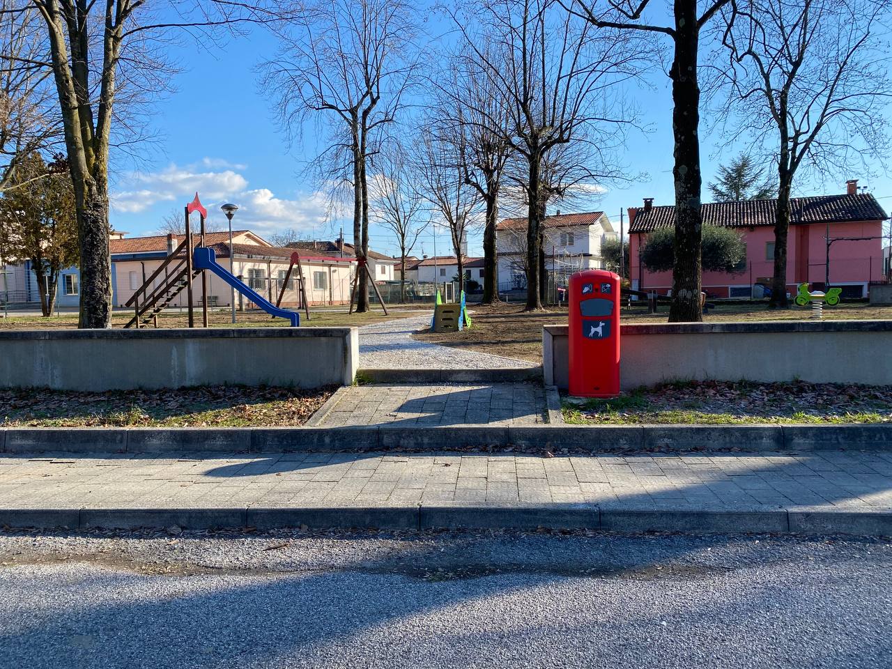 A San Pier d'Isonzo in conclusione i lavori al vialetto dietro alla scuola elementare