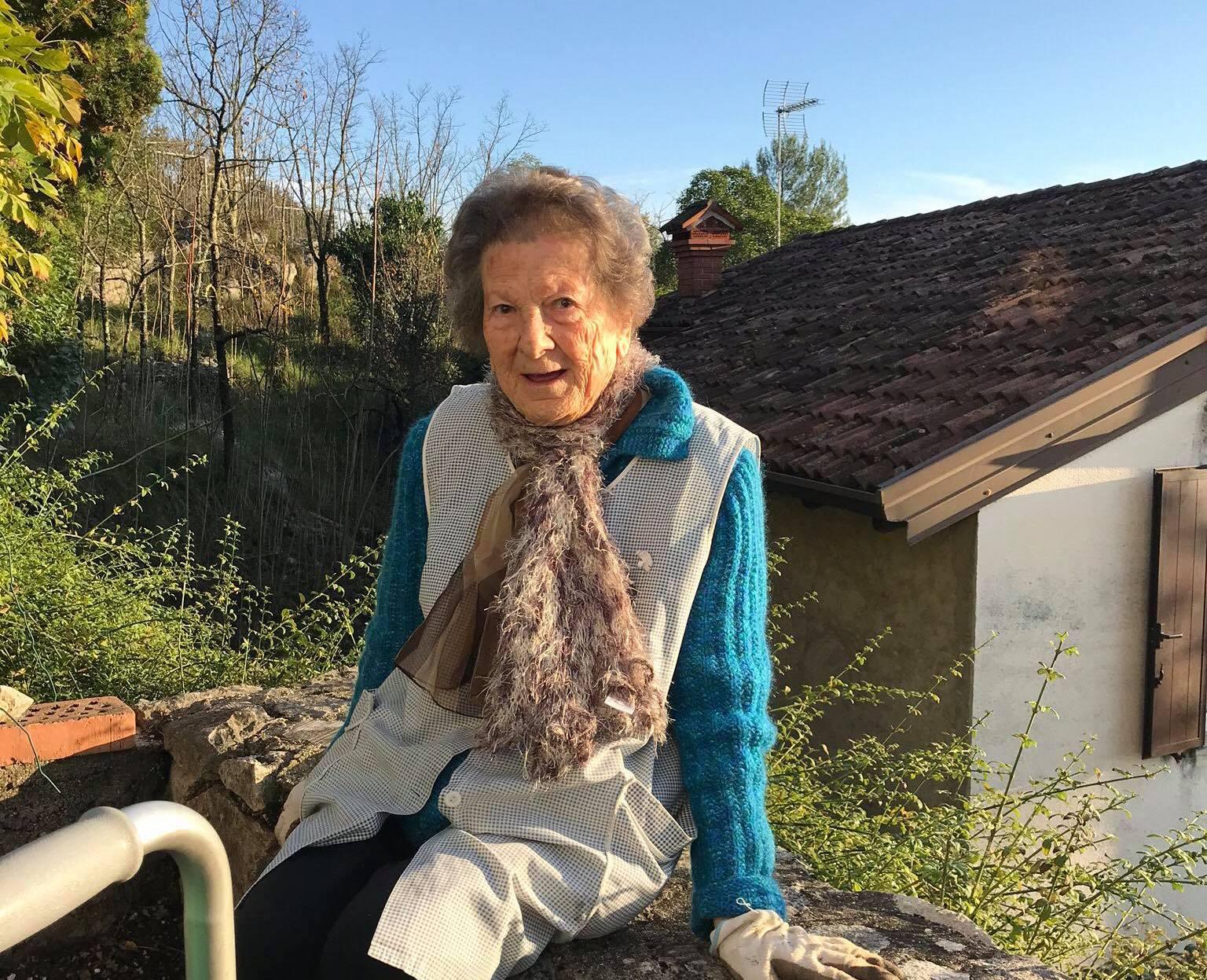 Copertina per Era custode della storia del paese, Fogliano piange la centenaria Evelina Pensiero