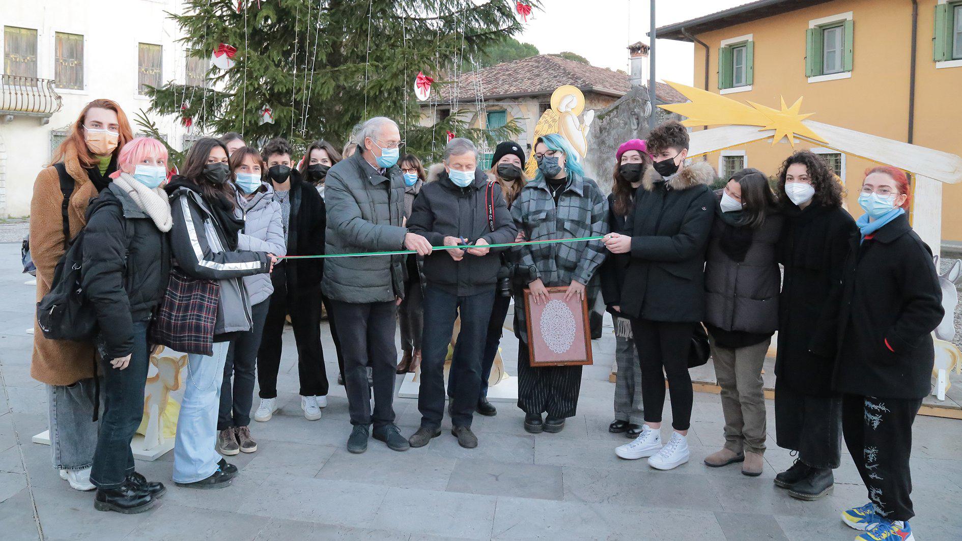 Immagine per Turriaco rinnova il presepe in Piazza Libertà, il lavoro del Max Fabiani di Gorizia