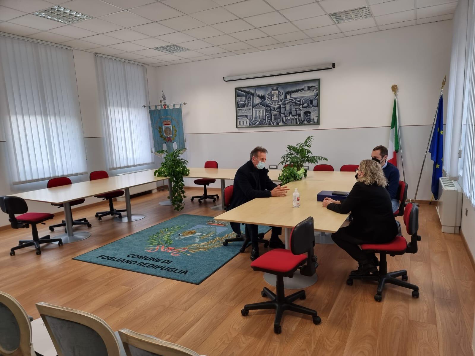 Immagine per Fogliano, Scoccimarro visita il comune. A breve via ai lavori nell'ex caserma De Colle