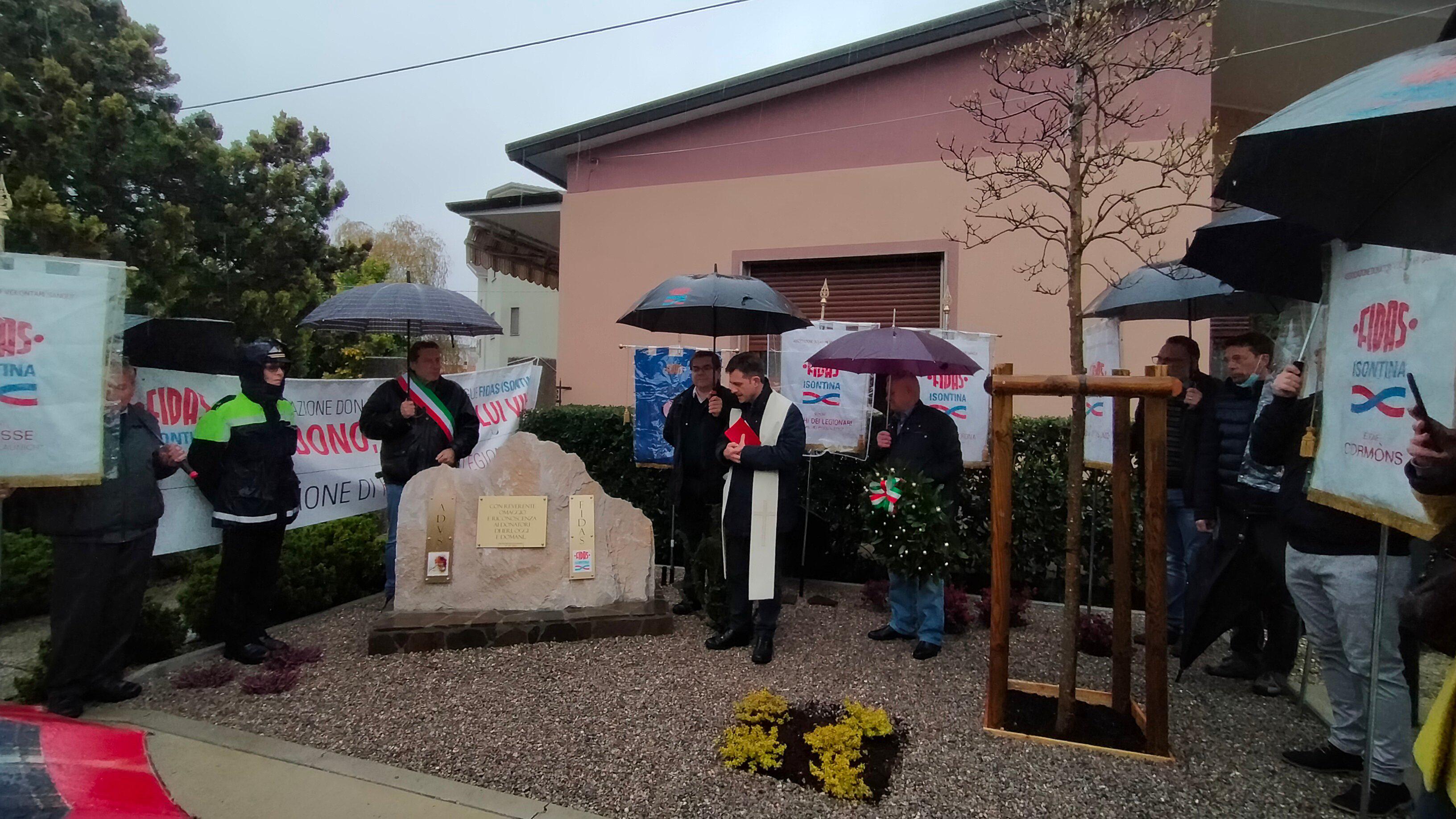 Immagine per Ronchi ricorda i donatori di sangue con l'inaugurazione del monumento 