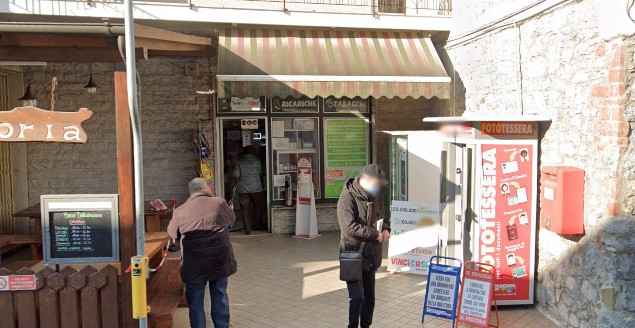 Immagine per Ruba un portafogli in tabaccheria a Ronchi, rintracciata dalle telecamere