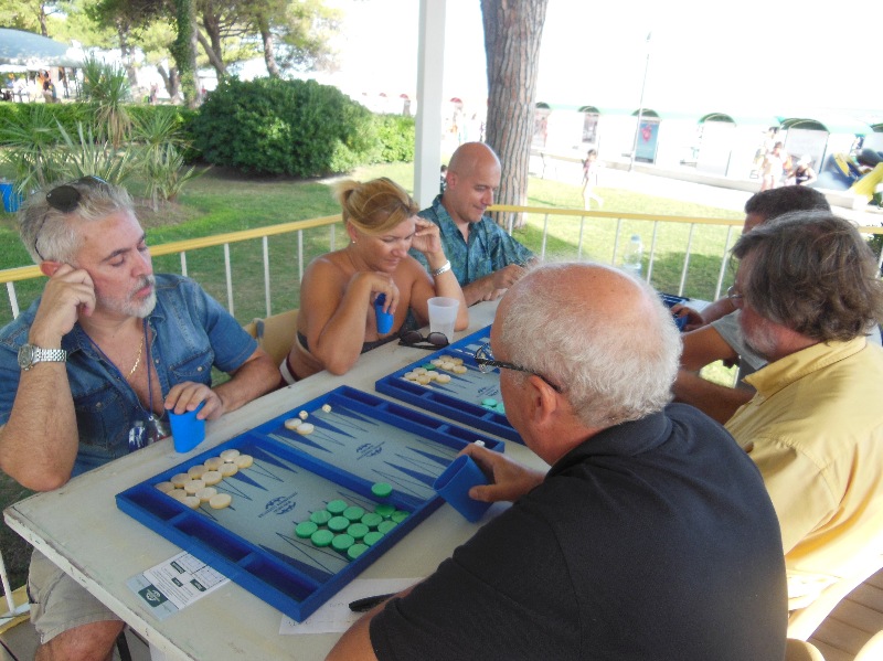 Copertina per Grado, attesa la 23esima edizione del Backgammon on the beach