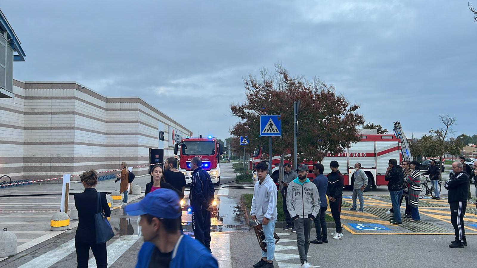 Copertina per Incendio al Belforte di Monfalcone, evacuate decine di persone