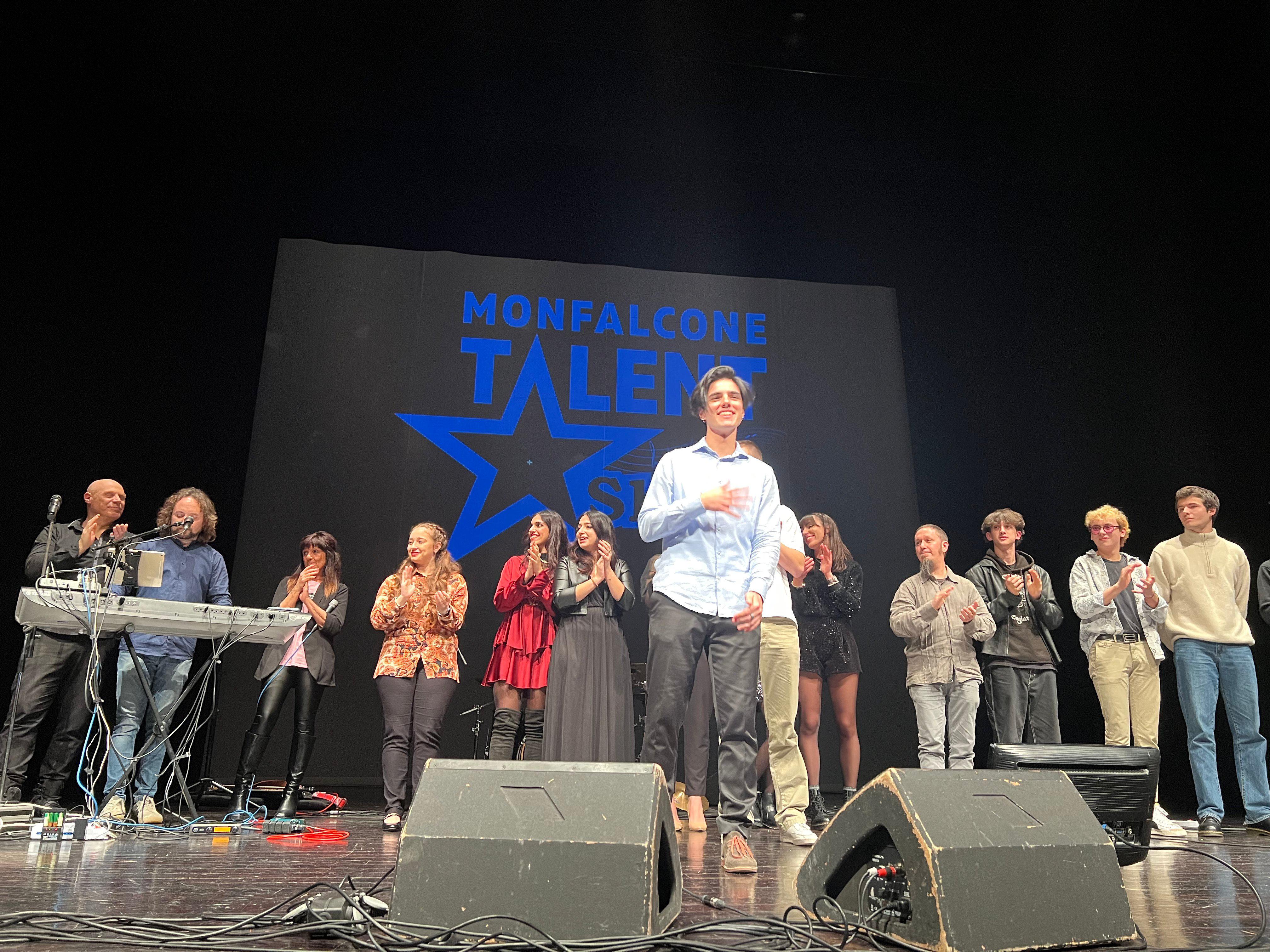 Immagine per Davide Rebustini vince la quinta edizione del Monfalcone Talent Show