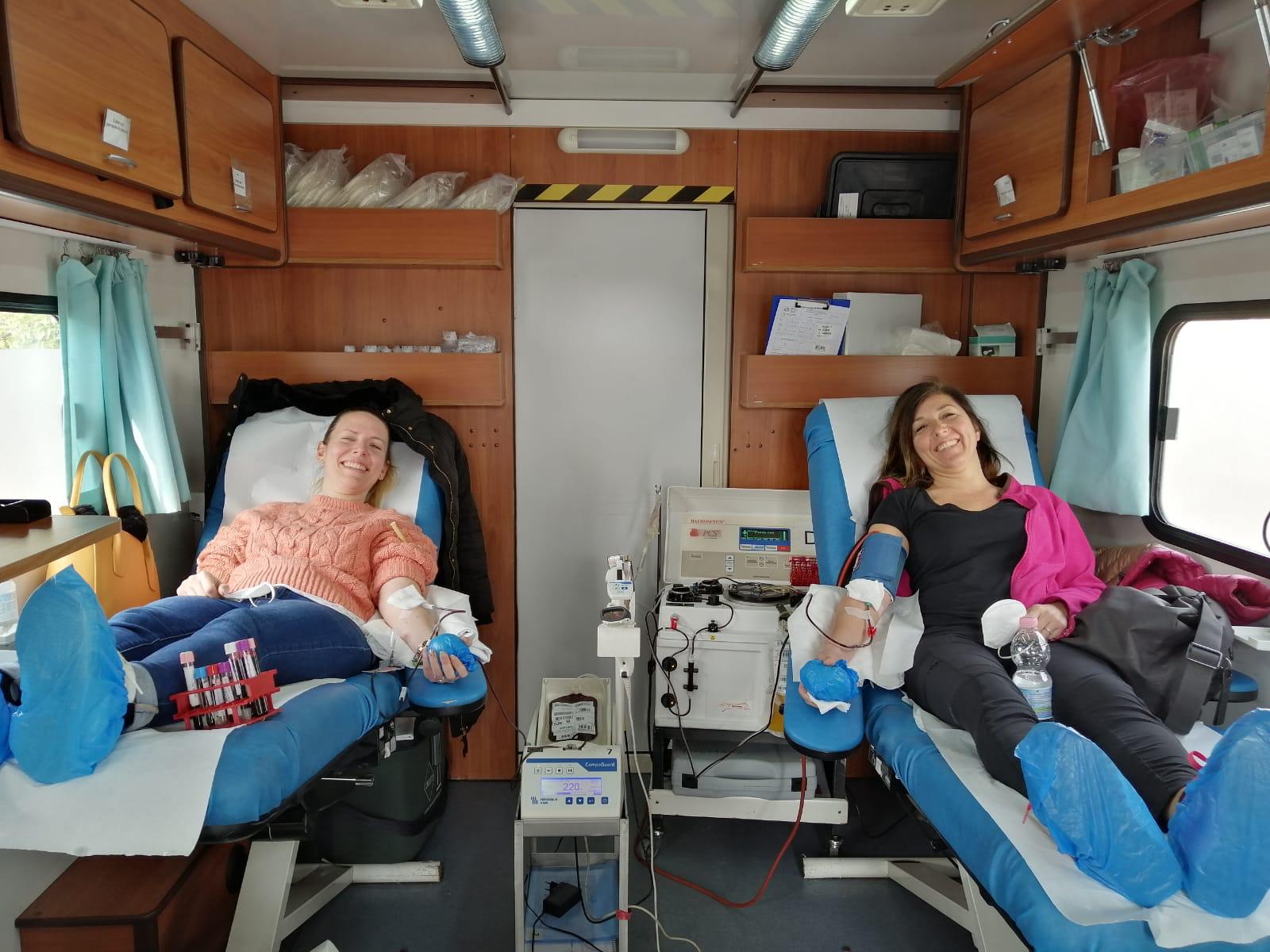 Copertina per 8 marzo in Bisiacaria: successo per la donazione di sangue in rosa. Regali al San Polo