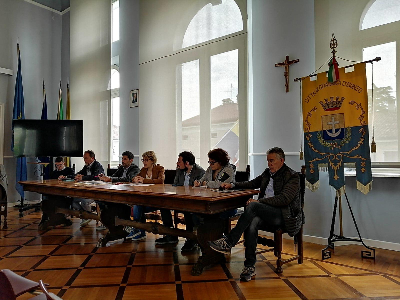 Immagine per Sulla nuova scuola la maggioranza di Gradisca risponde: «Ci vuole atteggiamento propositivo»