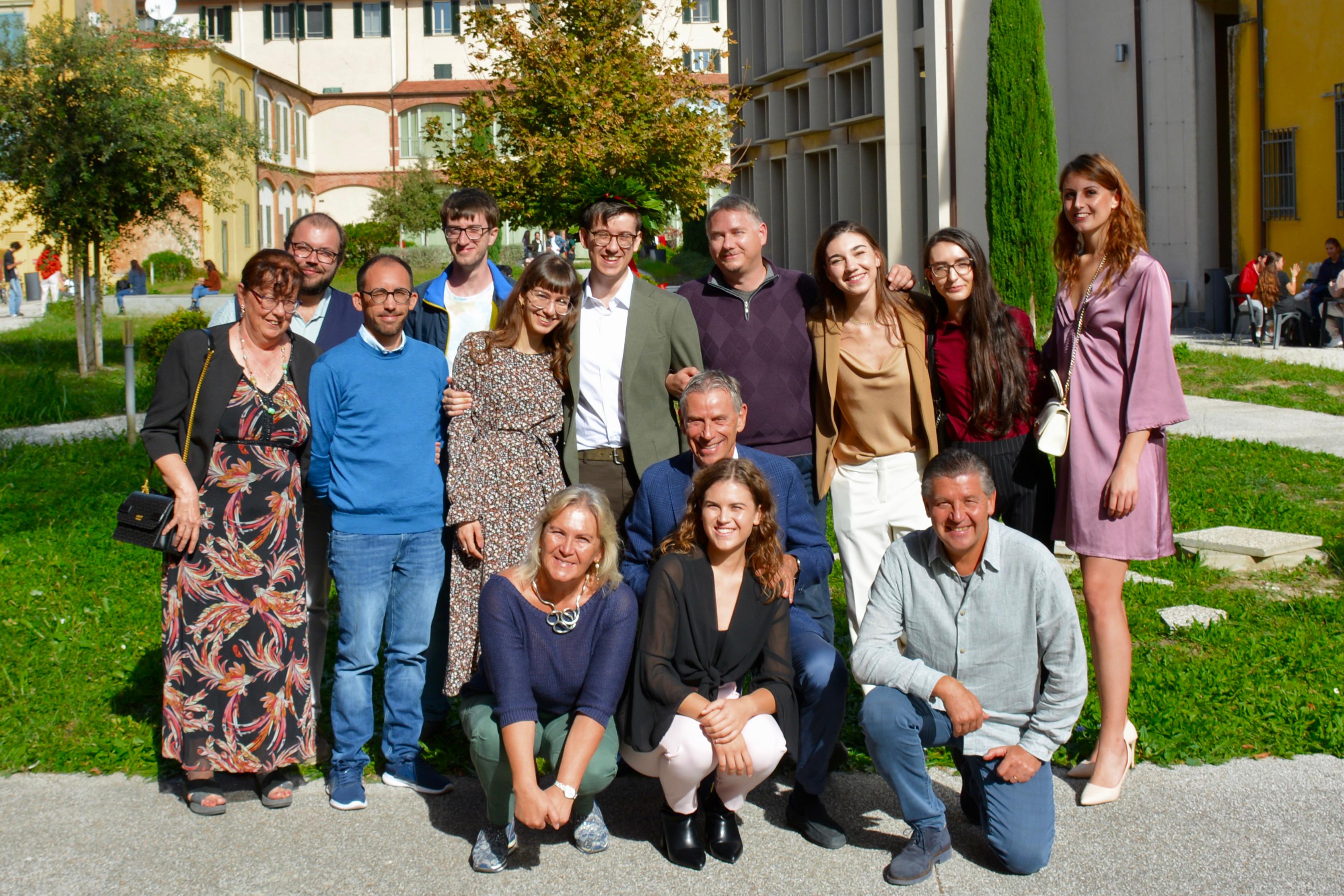 Immagine per L'amore per la filologia premia Loris, giovane di Medea laureato a Pisa
