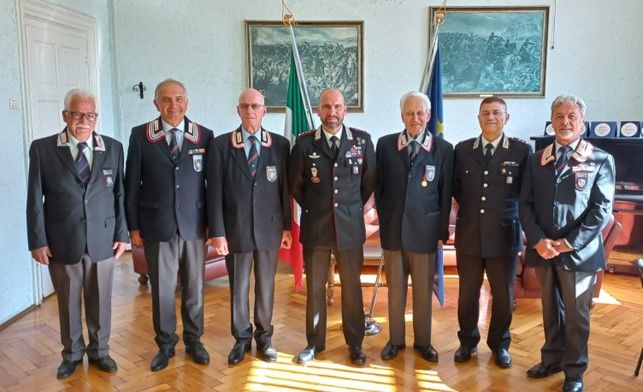 Immagine per L'Associazione nazionale carabinieri accolta dal comandante provinciale Bolis