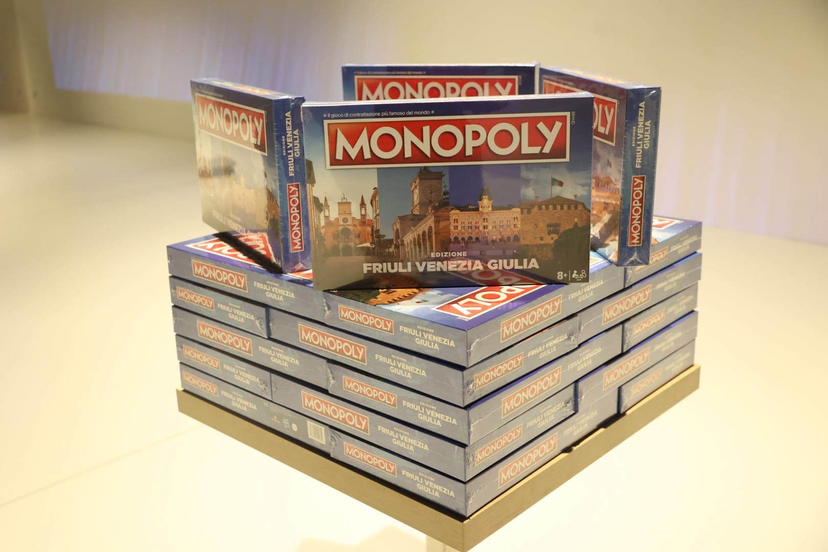 Immagine per Tiare festeggia 10 anni, nasce il Monopoly a tema Friuli Venezia Giulia
