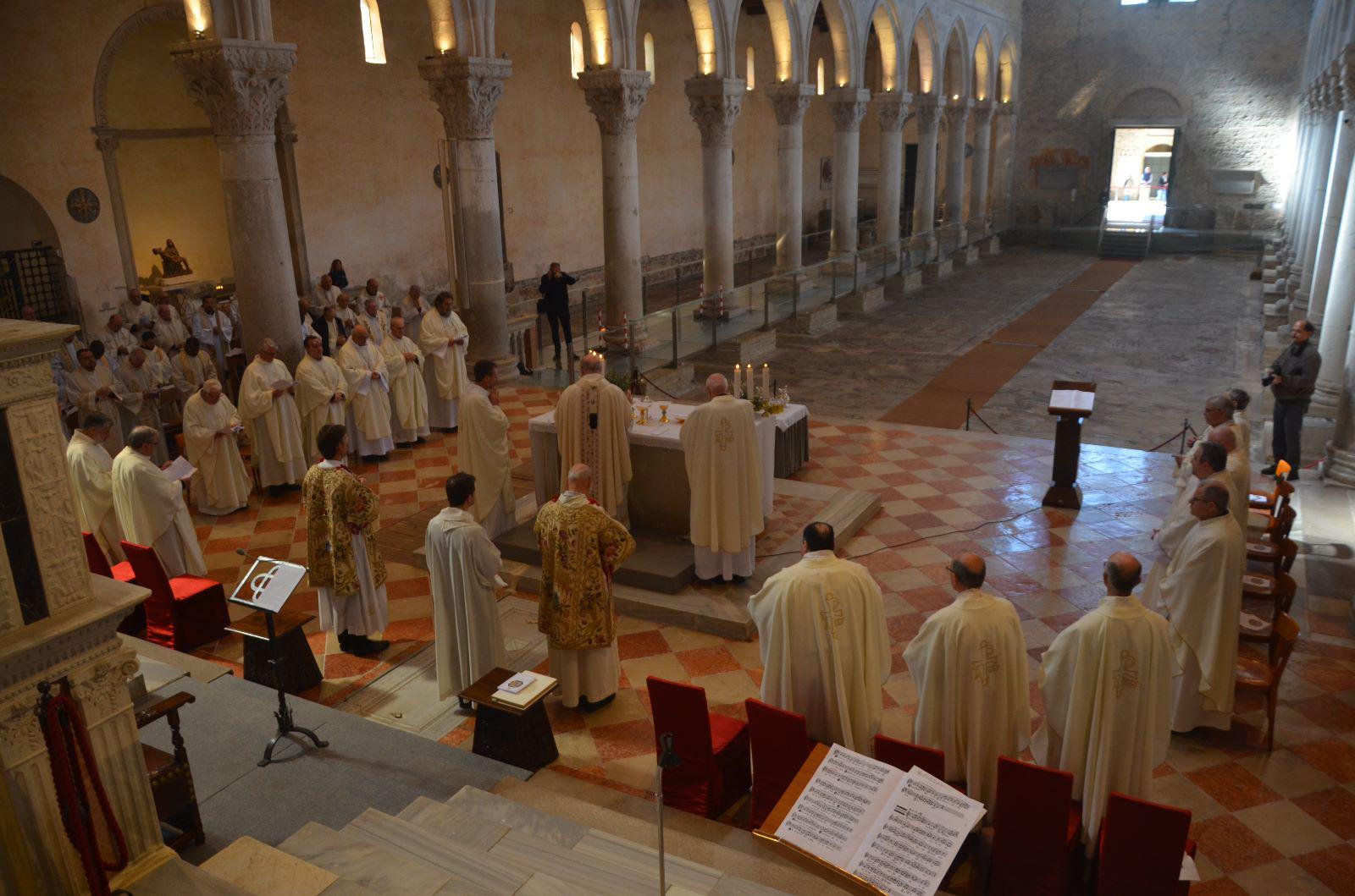 Ad Aquileia il monito dell'arcivescovo, attese due ordinazioni in Basilica