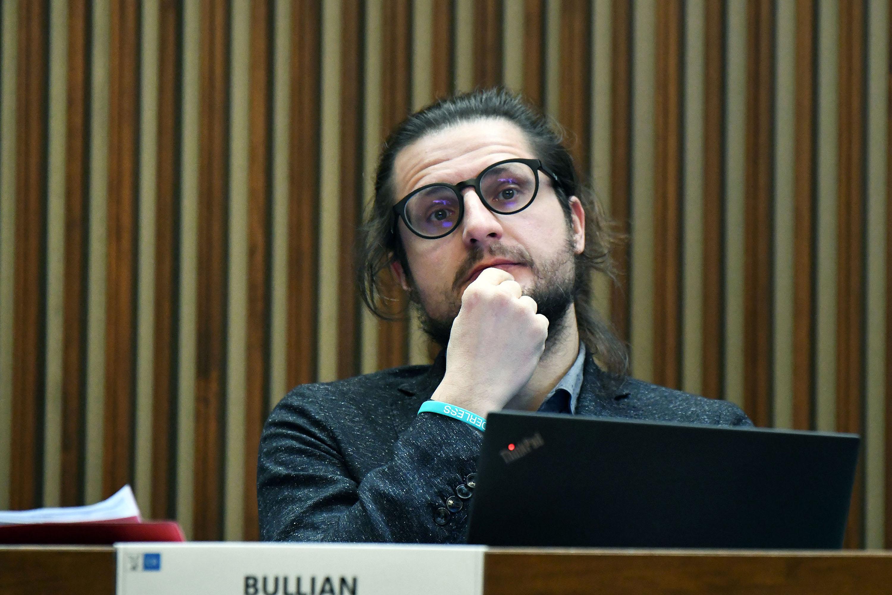 Copertina per Fondo per le vittime dell’amianto, Bullian chiede risposte a Fedriga